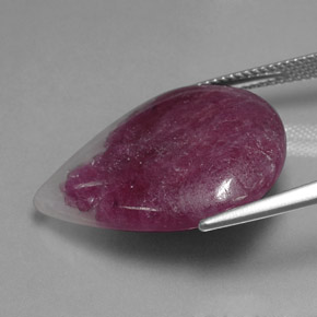 Rubi-zoisita multicolorido natural 21,21ct, formato de pêra, opaco