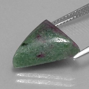 Rubi-zoisita multicolorido natural 8,77ct, trillion, opaco