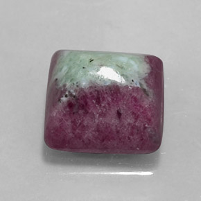Rubi-zoisita multicolorido natural 7,66ct, quadrado, opaco