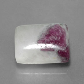 Rubi-zoisita multicolorido natural 9,46ct, baguete, translúcido