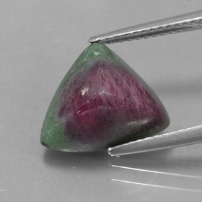 Rubi-zoisita multicolorido natural 7,42ct, trillion, opaco