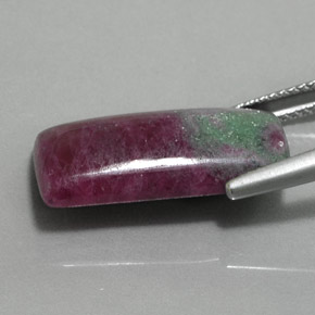 Rubi-zoisita multicolorido natural 14,27ct, baguete, opaco