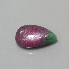 Rubi-zoisita multicolorido natural 4,83ct, formato de pêra, opaco