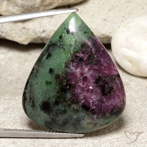 38.75ct Natural Multicolorido Rubi-Zoisite, Formato de pêra, Opaco