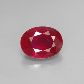 Rubi vermelho natural 1,82ct, corte oval, SI