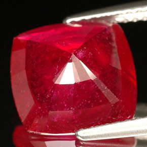 Rubi vermelho natural 5,00ct, almofada cortada, SI