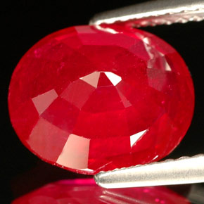 Rubi vermelho natural 4,56ct, corte oval, SI