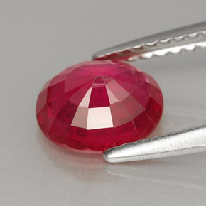 Rubi vermelho natural 1,60ct, corte oval, VS-SI