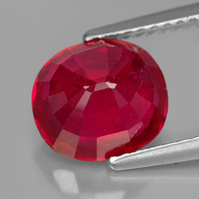 Rubi vermelho natural 3,30ct, corte oval, VS-SI