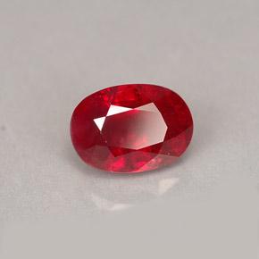 Rubi vermelho natural 1,62ct, corte oval, SI