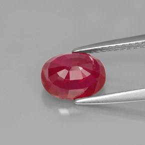 Rubi vermelho natural 1,90ct, corte oval, VS-SI