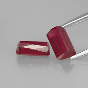 Pedras preciosas de rubi vermelho natural de  ct, corte esmeralda, SI