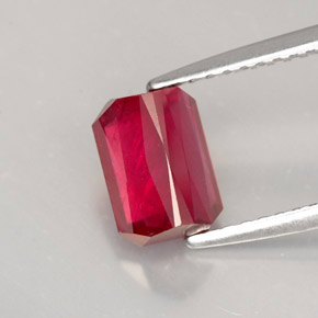 Rubi vermelho natural 1,82ct, corte esmeralda, SI