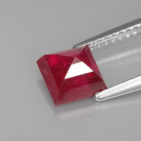 Rubi vermelho natural 1,83ct, quadrado, SI