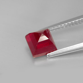 Rubi vermelho natural 1,94ct, quadrado, VS-SI