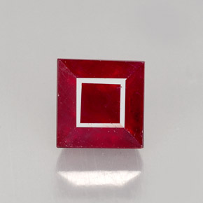 Rubi vermelho natural 2,39ct, quadrado, SI