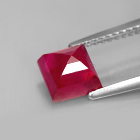 Rubi vermelho natural 2,17ct, quadrado, SI