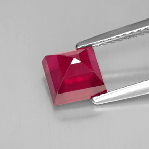 Rubi vermelho natural 1,92ct, quadrado, SI