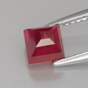 Rubi vermelho natural 1,31ct, quadrado, SI