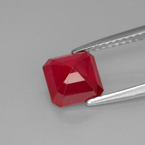 Rubi vermelho natural 1,89ct, corte esmeralda, VS-SI