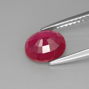 Rubi vermelho natural 1,95ct, corte oval, SI