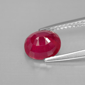 Rubi vermelho natural 1,90ct, corte oval, SI