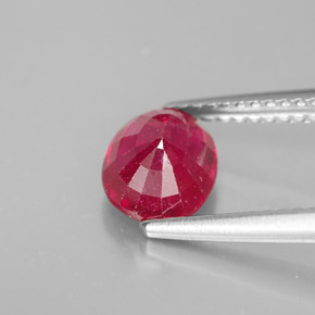 Rubi vermelho natural 1,70ct, corte oval, SI