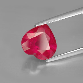 Rubi vermelho natural 3,26ct, formato de coração, SI