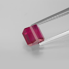 Rubi vermelho natural 1,77ct, corte esmeralda, SI