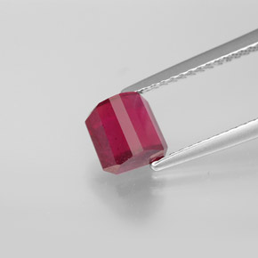 Rubi vermelho natural 1,86ct, corte esmeralda, SI
