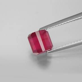 Rubi vermelho natural 1,90ct, corte esmeralda, SI