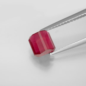 Rubi vermelho natural 1,77ct, corte esmeralda, SI
