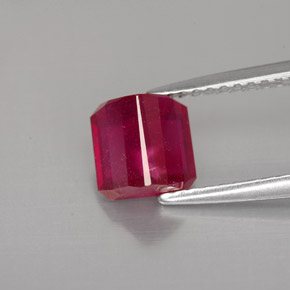 Rubi vermelho natural 1,72ct, corte esmeralda, SI