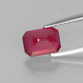 Rubi vermelho natural 1,30ct, corte esmeralda, VS-SI