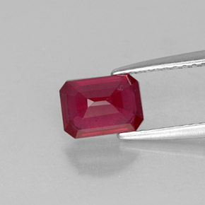 Rubi vermelho natural 1,40ct, corte esmeralda, SI