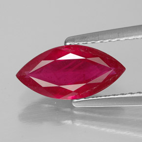 Rubi vermelho natural 1,56ct, marquise, SI