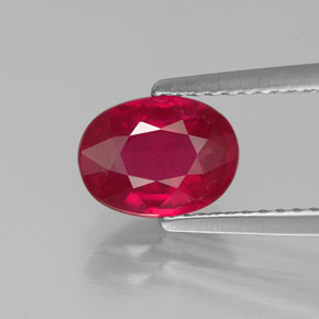 Rubi vermelho natural 1,70ct, corte oval, SI