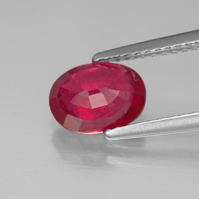 Rubi vermelho natural 1,70ct, corte oval, SI