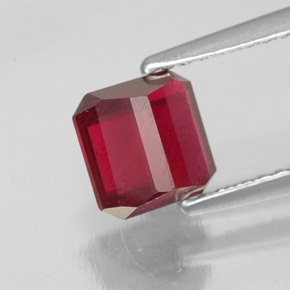 Rubi vermelho natural 1,68ct, corte esmeralda, SI