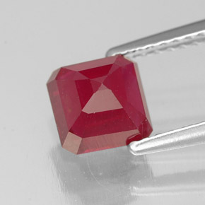 Rubi vermelho natural 1,90ct, corte esmeralda, SI