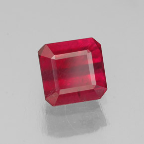 Rubi vermelho natural 1,60ct, corte esmeralda, SI