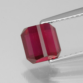 Rubi vermelho natural 1,74ct, corte esmeralda, SI