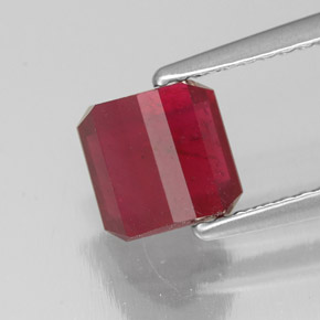 Rubi vermelho natural 2,10ct, corte esmeralda, SI
