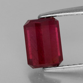 Rubi vermelho natural 1,70ct, corte esmeralda, SI