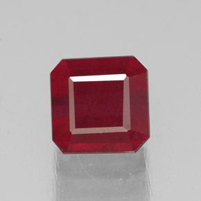 Rubi vermelho natural 1,75ct, corte esmeralda, SI