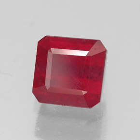 Rubi vermelho natural 1,92ct, corte esmeralda, SI