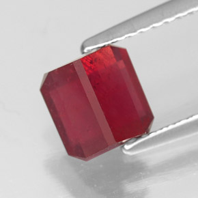 Rubi vermelho natural 1,92ct, corte esmeralda, SI