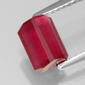 Rubi vermelho natural 1,73ct, corte esmeralda, SI
