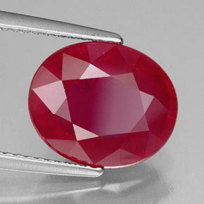 Rubi vermelho natural 6,88ct, corte oval, SI