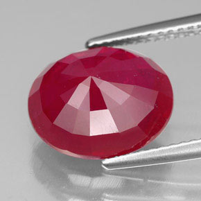 Rubi vermelho natural 6,88ct, corte oval, SI